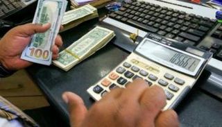 تعاملات الدولار الأمريكي في البنوك المصرية