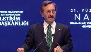 فخر الدين ألطون خلال مشاركته بالمنتدى في أنقرة