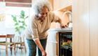 وصفة تقليل مخاطر السكتة الدماغية.. الجلوس لفترات قليلة أو التحرك كثيرا