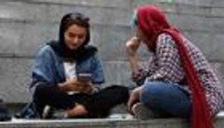 رعب بين قادة إيران.. والسر "الإنترنت"