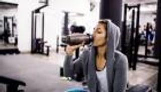 بعد التمرين.. 5 عادات غذائية يجب تجنبها