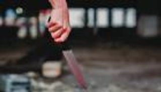 يمنية تقتل زوجها وتقطع وتحرق جثته.. ثم تحاول الانتحار