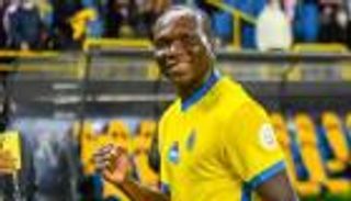 هل يخطف فالنسيا نجم النصر السعودي؟ 