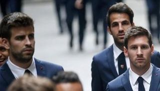 ميسي وجيرارد بيكيه