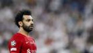 "ليس ميسي أو رونالدو".. نظرية "الكيك" تقرب محمد صلاح من مغادرة ليفربول