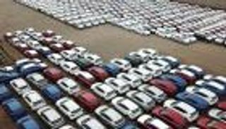 مصر.. تخفيضات حادة على الرسوم الجمركية لعشرات السلع بينها السيارات