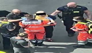 عناصر الشرطة يحاوطون الجاني