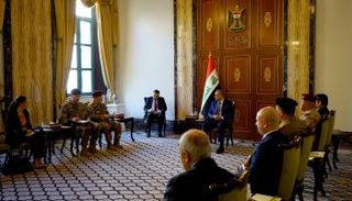 جانب من لقاء الكاظمي والقائد الجديد لبعثة الناتو 