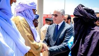باشاغا أثناء زيارته لمدينة غات