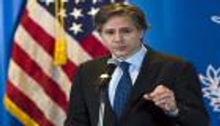 واشنطن تحذر إيران من "أزمة نووية وعزلة"