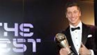 قبل ليفاندوفسكي.. برشلونة قصة لا تنتهي مع أفضل لاعبي العالم