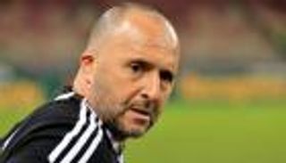 استجابة لنصيحة بلماضي.. نجم منتخب الجزائر يحسم مستقبله بقرار مفاجئ