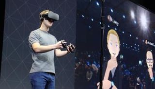 خوذ الواقع الافتراضي بعالم ميتافيرس