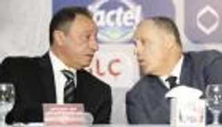 أزمة دوري أبطال أفريقيا.. أول رد مصري من الكاف على اتهامات الأهلي