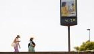 إسبانيا تكتوي بأشد موجة حر تسبق الصيف منذ 20 عاما (صور)