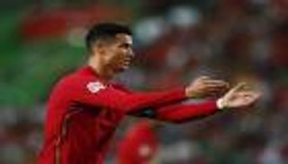 ليست الإصابة.. سبب مفاجئ يحرم رونالدو من مباراة البرتغال وسويسرا