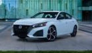 نيسان ألتيما الجديدة.. سيارة SUV برفاهية استثنائية