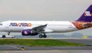 طائرة مصرية تهبط اضطراريًا في مطار جدة