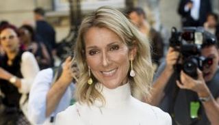 المغنية الكندية سيلين ديون