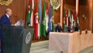 العليمي يدعو من منبر الجامعة العربية لإعمار اليمن