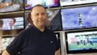 بتهم ثقيلة.. السجن 10 أعوام لمالك قناة "النهار" الجزائرية