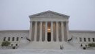 نشطاء يسار أمريكيون يخططون لحصار "الدستورية العليا"