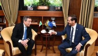 جانب من لقاء الرئيس الإسرائيلي ورئيس الوزراء الإيطالي