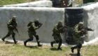 الجيش الكولومبي يقتل قياديا عسكريا منشقا عن "فارك"