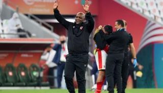 بيتسو موسيماني مدرب الأهلي المصري السابق