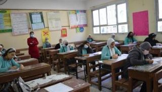 إحدى لجان امتحانات الشهادة الإعدادية في مصر - أرشيفية