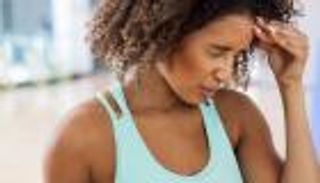 في شهر التوعية بالصداع النصفي.. لا تتجاهل هذه العلامات الخطيرة