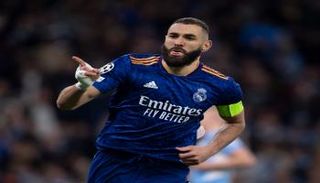 كريم بنزيما مهاجم ريال مدريد