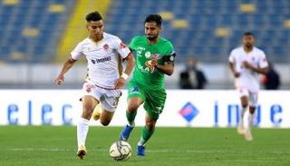 ما القنوات الناقلة لمباراة الرجاء والوداد في الدوري المغربي؟