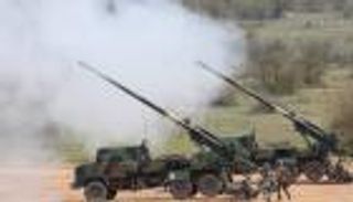 فرنسا تتأهب لـ"وقت الحرب".. تكثيف إنتاج مدافع القيصر