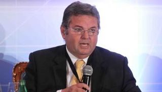 وزير قطاع الأعمال المصري الدكتور هشام توفيق 