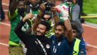 قمة الأهلي والزمالك.. من الأقوى رقميا الشناوي أم أبوجبل؟