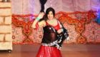 فيفي عبده تغازل جمهورها برقصة جديدة.. ما علاقة كاظم الساهر؟