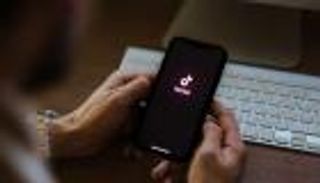 "تيك توك" يضطر لحذف بيانات مستخدميه في أمريكا