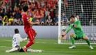 "أنت صغير جدا".. محمد صلاح يشعل حربا كلامية بين ريال مدريد وليفربول