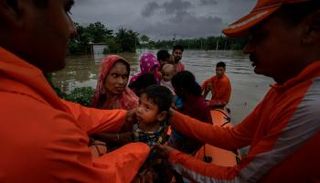 متضررون من الفيضانات في بنجلاديش