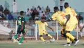 الكهرباء تؤجل 11 دقيقة لمباراة في الدوري السوداني (صورة)