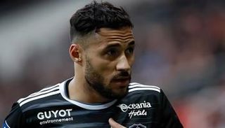 النجم يوسف بلايلي