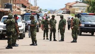 ضباط بالجيش النيجيري - رويترز