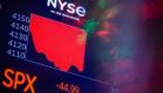 ثروات أغنى أغنياء أمريكا تنهار.. "لعنة" الفائدة تضرب الأسهم