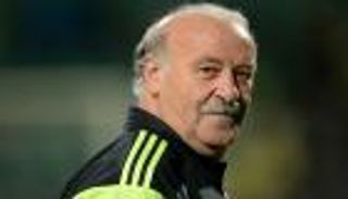 رفض تدريب منتخب مصر.. مدرب إسبانيا التاريخي يتغنى بمحمد صلاح