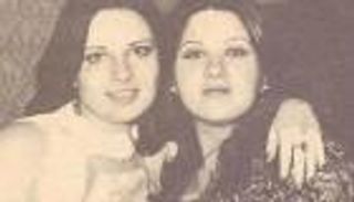 نورا وبوسي في أحدث ظهور.. "لمة العيلة" (صور)