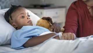 طفل مصاب بمرض فقر الدم المنجلي