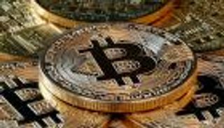 بيتكوين تغطس أسفل 18 ألف دولار.. خسارة فادحة لكبير "العملات الرقمية"