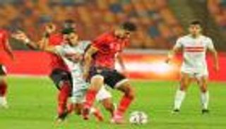 قبل القمة المرتقبة.. قمصان الزمالك تصنع الحدث في الأهلي (صور)