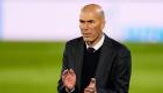 كسر حاجز الصمت.. ماذا قال زيدان عن العودة للتدريب؟